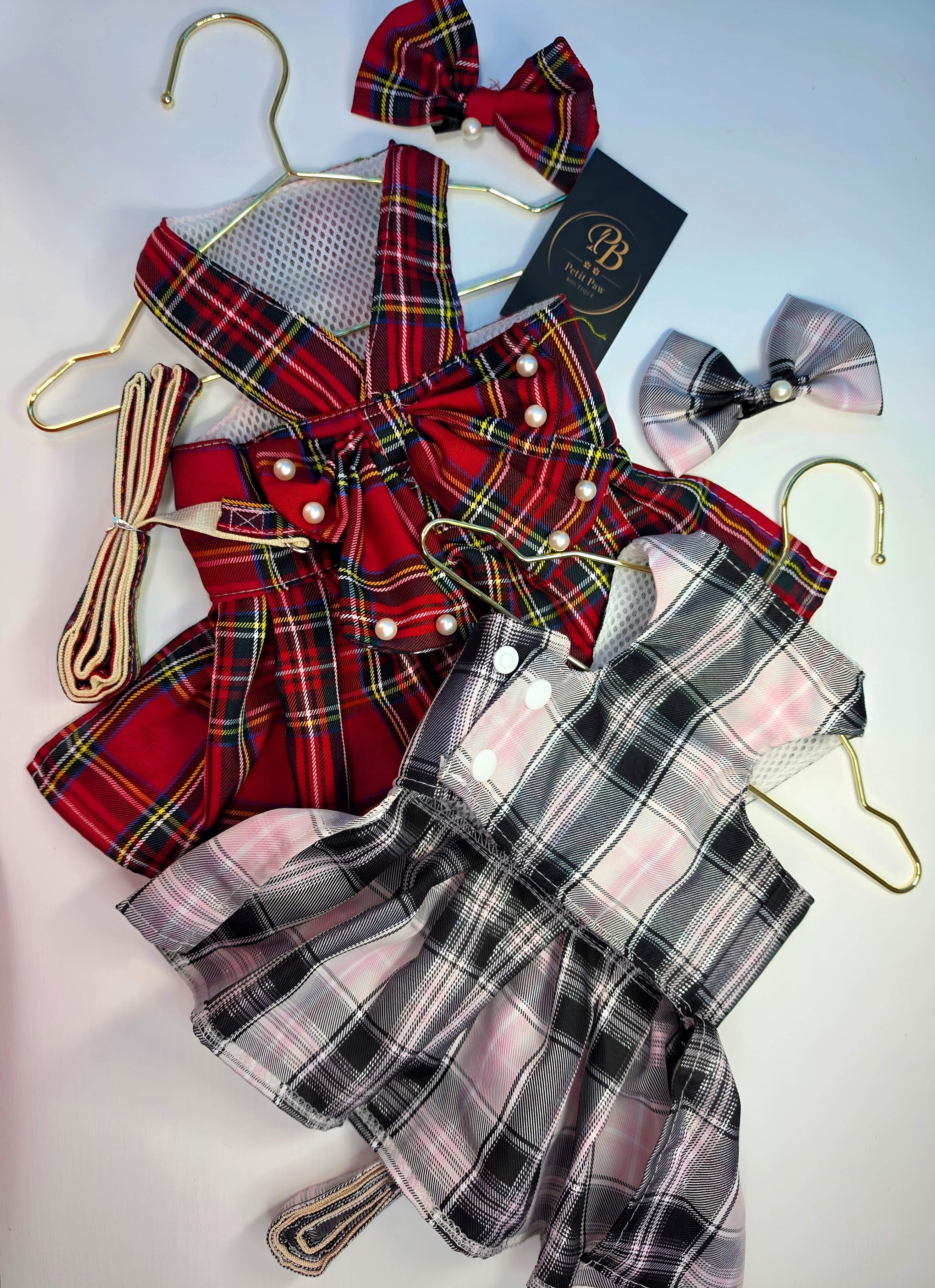 Vestido Tartán Escocés con Perlas y Moño a Juego
